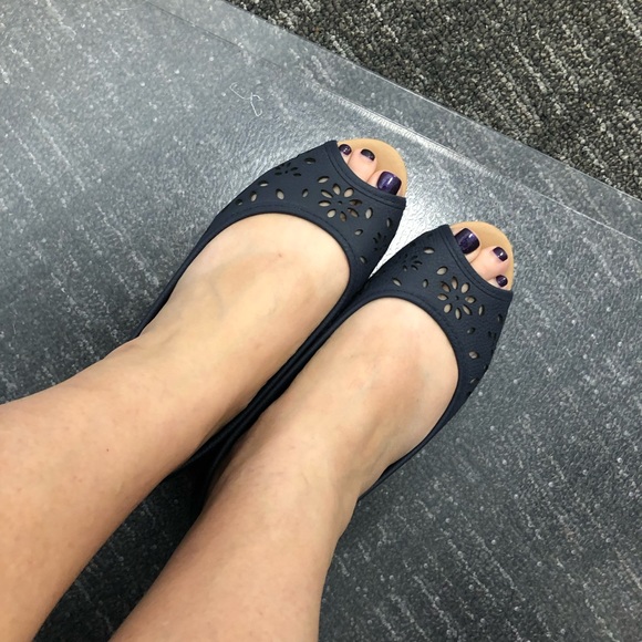 Navy Blue Shoes - Picture 4 of 4